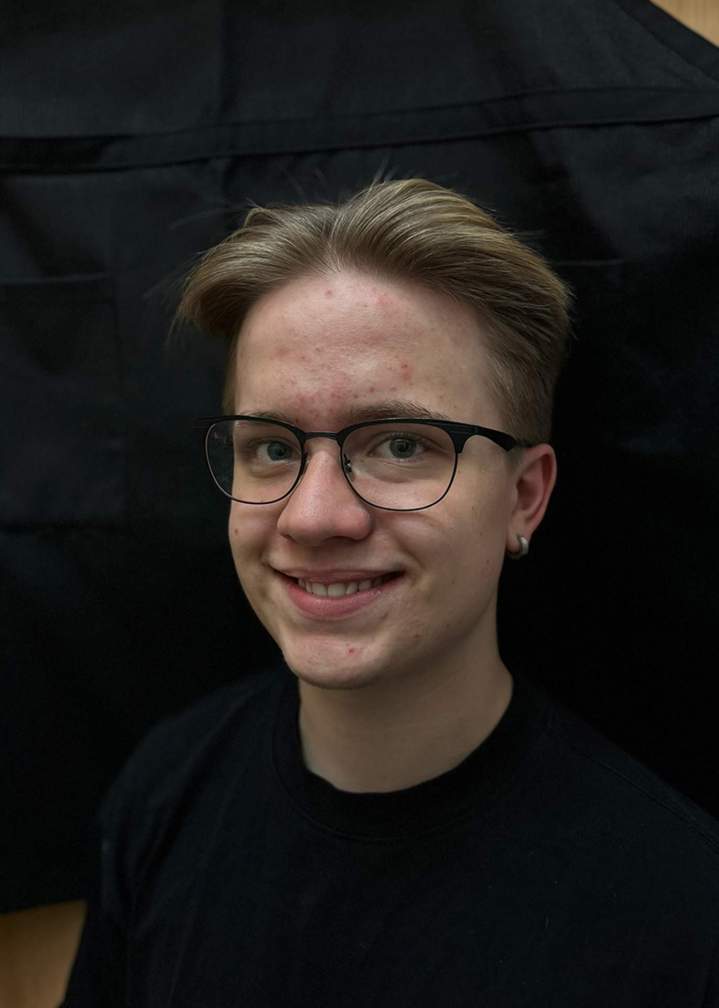 Profil de poste : barbier/coiffeur | Expérience : 3 ans d’ancienneté